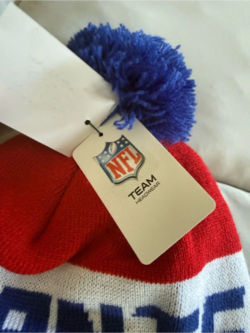 BNWT GIANTS YOUTH CUFFED HAT W/POM